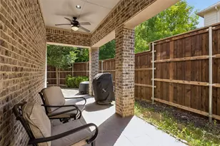 1022 Shadyside Ln, Dallas, TX 75223 - Photo 36