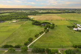 729 Bearden Rd, Waxahachie, TX 75167 - Photo 2
