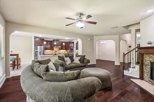 8 Duskview Ln, Edgecliff Village, TX 76134 - Photo 1