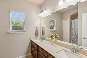 8 Duskview Ln, Edgecliff Village, TX 76134 - Photo 18