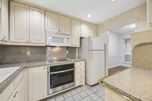 9149 Emberglow Ln, Dallas, TX 75243 - Photo 8