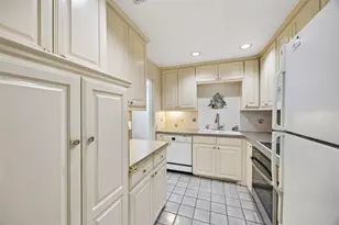 9149 Emberglow Ln, Dallas, TX 75243 - Photo 10