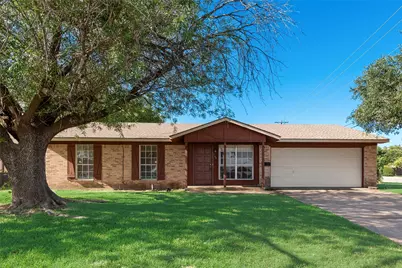 102 Silver Creek Drive, Duncanville, TX 75137 - Photo 1