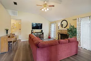5210 Rowcrop Dr, Arlington, TX 76017 - Photo 2