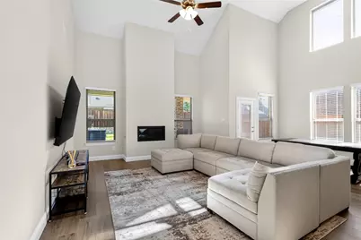 300 Breeds Hill Road, Little Elm, TX 75068 - Photo 8