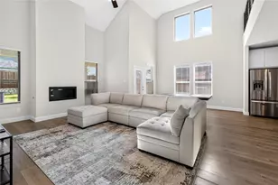 300 Breeds Hl Rd, Little Elm, TX 75068 - Photo 6