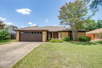 2400 Westpark Way Circle, Euless, TX 76040 - Photo 1