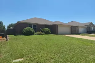 2009 Wahoo Dr, Mansfield, TX 76063 - Photo 4