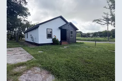 1017 S 8th Street, Corsicana, TX 75110 - Photo 1