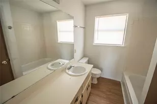 712 N Keith St, Granbury, TX 76048 - Photo 8