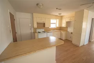 712 N Keith St, Granbury, TX 76048 - Photo 6