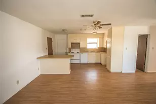 712 N Keith St, Granbury, TX 76048 - Photo 4