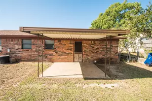 712 N Keith St, Granbury, TX 76048 - Photo 14