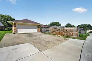 2226 Carmel Dr, Carrollton, TX 75006 - Photo 24