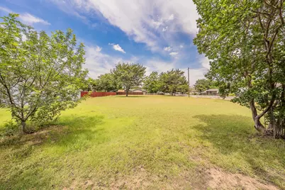 816 Balkan Drive, Lancaster, TX 75134 - Photo 10