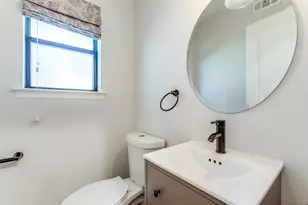 8647 Langdale Cir, Dallas, TX 75238 - Photo 16