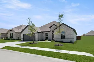 216 Comfort Dr, Joshua, TX 76058 - Photo 2