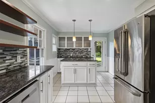 703 S Weatherred Dr, Richardson, TX 75080 - Photo 10