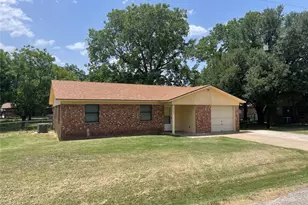 204 Cedar Ln, Tolar, TX 76476 - Photo 2