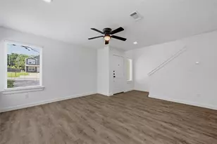 227 W Bond St, Denison, TX 75020 - Photo 6