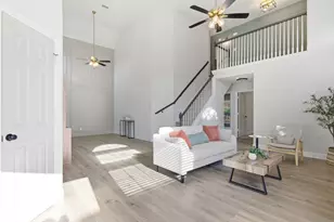 2929 Everest Dr, Bedford, TX 76021 - Photo 2