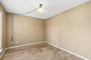 1806 Lakecrest Ct, Carrollton, TX 75006 - Photo 4