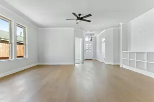 2117 Avenue B, Grand Prairie, TX 75051 - Photo 2