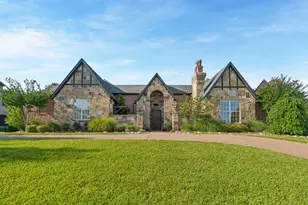 4713 Clydesdale Dr, Flower Mound, TX 75028 - Photo 2