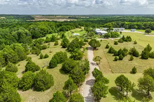 919 Harrell Rd, Howe, TX 75459 - Photo 34