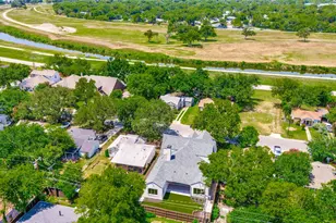 820 Edgefield Rd, Fort Worth, TX 76107 - Photo 2