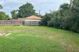 9428 Forest Hills Blvd, Dallas, TX 75218 - Photo 10