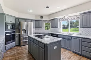 1701 N St Charles Ave, Pilot Point, TX 76258 - Photo 8