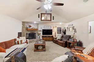1701 N St Charles Ave, Pilot Point, TX 76258 - Photo 8