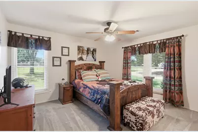 1701 N Saint Charles Avenue, Pilot Point, TX 76258 - Photo 20