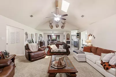 1701 N Saint Charles Avenue, Pilot Point, TX 76258 - Photo 10