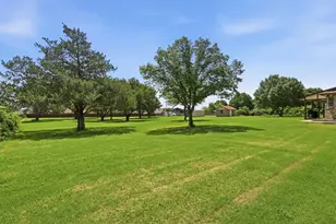 1701 N St Charles Ave, Pilot Point, TX 76258 - Photo 6