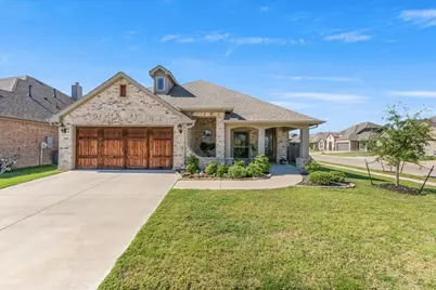 2740 Lisa Maria Street, Burleson, TX 76028 - Photo 2