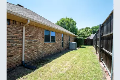 903 Meadow Creek Drive, Allen, TX 75002 - Photo 38