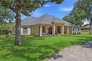 171 Briarcreek Rd, Whitesboro, TX 76273 - Photo 2