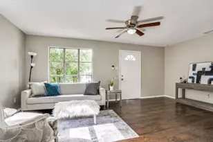 1707 Homeland St, Dallas, TX 75212 - Photo 4