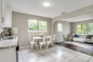 1707 Homeland St, Dallas, TX 75212 - Photo 10