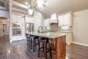 917 Joshua Ct, Granbury, TX 76048 - Photo 10