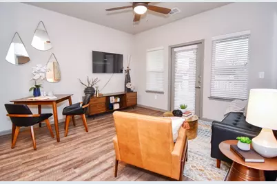 4800 W Illinois Avenue #2303, Dallas, TX 75211 - Photo 6