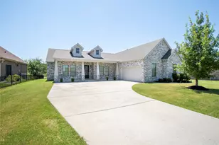 1305 Carnoustie Dr, Ennis, TX 75119 - Photo 4