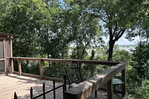2546 Rockcliff Ct, Granbury, TX 76048 - Photo 4