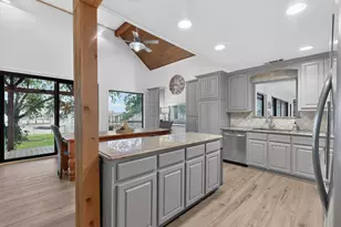 305 Rock And Roll Ln, Mabank, TX 75156 - Photo 12