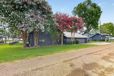 305 Rock and Roll Lane, Mabank, TX 75156 - Photo 2