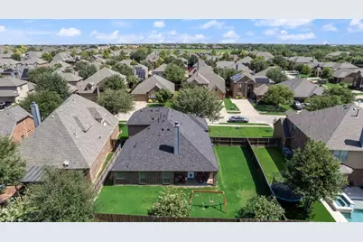 10013 Waterstone Way, McKinney, TX 75072 - Photo 4