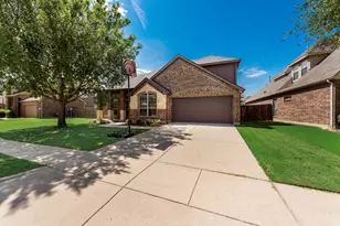 10013 Waterstone Way, McKinney, TX 75072 - Photo 2