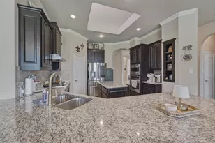 2955 Geneva Dr, Grand Prairie, TX 75054 - Photo 2